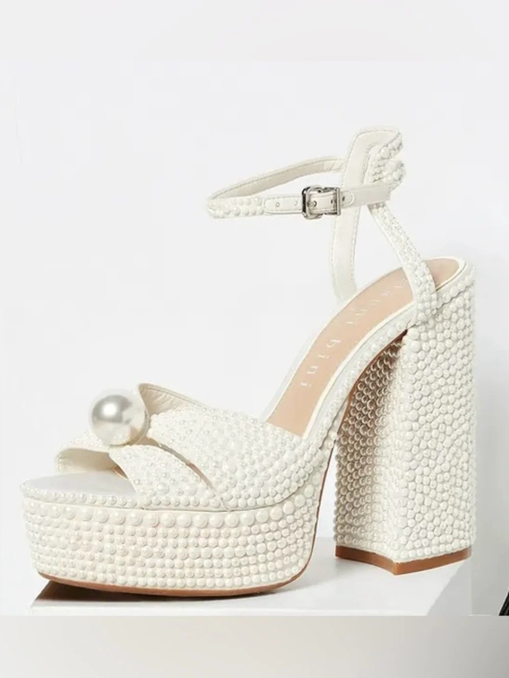 NWT Gianni Bini Kemara Two Open Toe Embellished Pearl Studded Platform Sandals